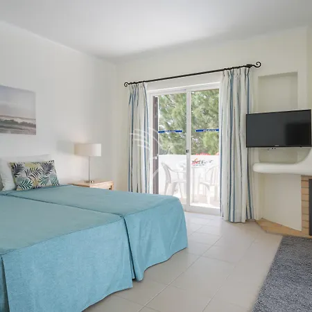 Clube Garden Village Resort
