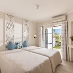 Clube Garden Village 4*