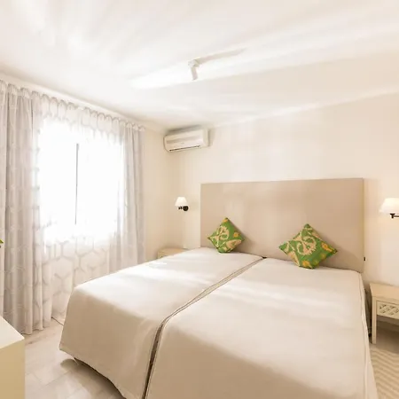 Clube Garden Village 4* アルブフェイラ