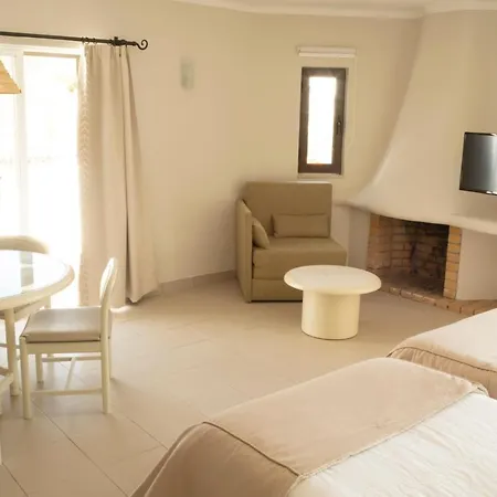 Clube Garden Village 4* アルブフェイラ