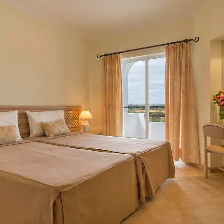 Clube Garden Village リゾート 4*
